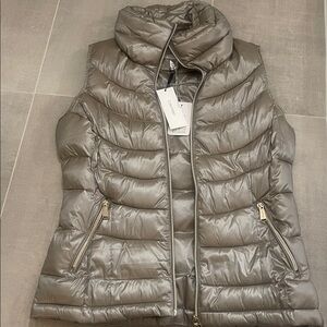 Calvin Klein Women's Shiny Silver Puffer Vest